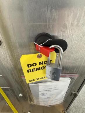 Steris Reliance 380PG Pharmaceutical Washer with Touchscreen Control and Integrated Printer-cover