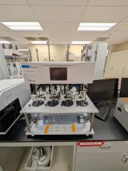 Agilent 708-DS Dissolution Apparatus System with Integrated 850-DS Automated Sampling Station, 40 of 46