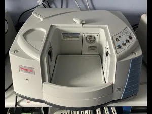 Thermo Nicolet IS10 Mid-Infrared FTIR Spectrometer with DTGS Detector, 6 of 19