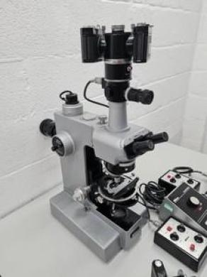 Nikon Apophot Table Microscope with 4 x Objectives Lab Spares/Repairs
        NOTE - THIS IS A SPARES/REPAIRS ITEM-cover