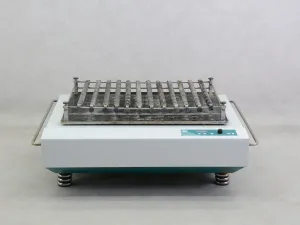 Edmund Bühler VKS75B Orbital Shaker for Liquid Mixing and Cell Culture Applications, 2 of 6