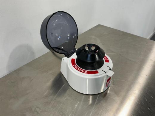 Roth Micro Centrifuge Benchtop Model for Microcentrifuge Tubes, 6000 RPM-cover