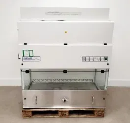 Labcaire SC12R Recirculating Class II Safety Cabinet, 6 of 25