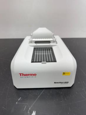 Thermo Fisher NanoDrop 8000 UV/Vis Microvolume Spectrophotometer-cover