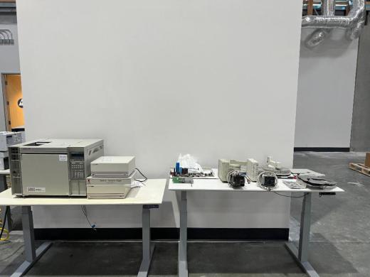 HP 5890 Series II Gas Chromatograph for Analytical Separation-cover