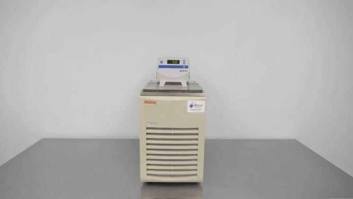 Thermo Scientific Neslab RTE 10 Recirculating Chiller with Digital Microprocessor Control-cover