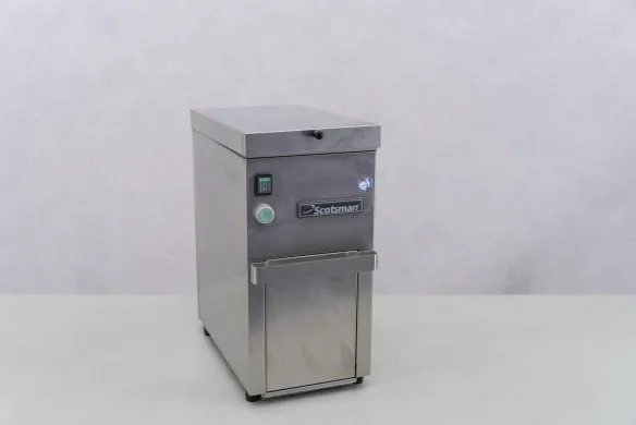 Scotsman Crushman Tabletop Ice Crusher
