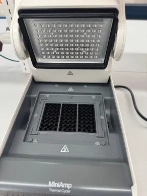Applied Biosystems MiniAmp Thermal Cycler