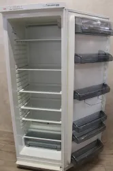 AEG Öko_Santo Super Electronic Laboratory Refrigerator, 2 of 3