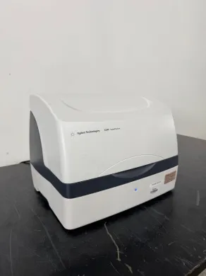 Agilent Technologies 2200 TapeStation Automated Electrophoresis System for Nucleic Acid Analysis