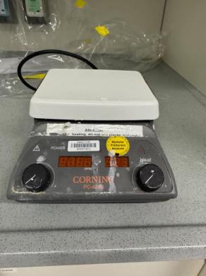 Corning PC-420D Hotplate Stirrer with Digital Temperature Control and Integrated Stirring-cover