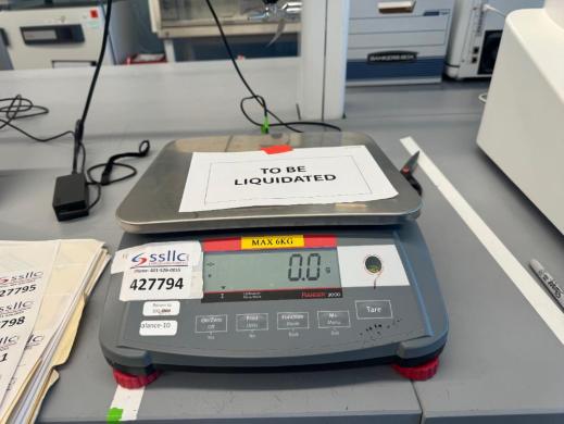 Ohaus Ranger 3000 R31P6 Digital Scale with 6000 g Capacity and Stainless Steel Platform-cover