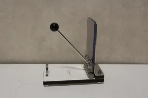 Fresenius Kabi Manual Plasma Extractor for Centrifuged Blood Component Separation, 2 of 3