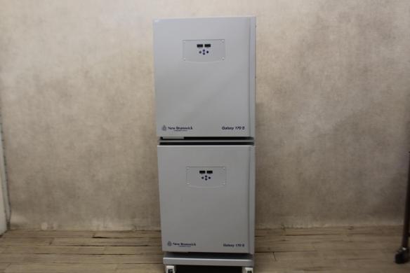 Double New Brunswick Galaxy 170S CO₂ Incubator-cover
