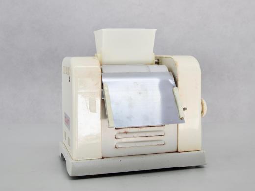 Exakt 50 Three-Roll Ointment Mill for Cream and Ointment Preparation-cover