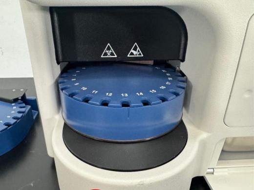 Beckman Coulter Vi-Cell BLU Automated Cell Viability Analyzer with Sample Carousel-cover