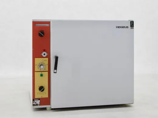 Heraeus B5050E Laboratory Incubator for Biochemical and Microbiological Applications
