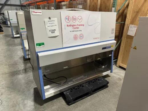 Thermo 1300 Series A2 Model 1377 6-Foot Class II BioSafety Cabinet