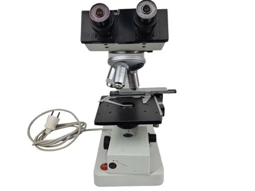 Leica HM-LUX Microscope with Objectives