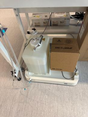 Invitrogen Attune NxT AFC2 Acoustic Focusing Flow Cytometer with CytoKick MAX Autosampler-cover