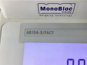 Mettler Toledo AB104-S Analytical Balance with 0.1 mg Readability and RS232 Interface, 10 of 11