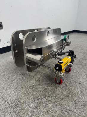 Millipore Millistak+ Pilot-Scale Filtration Module with Hydraulic Pressure Control-cover