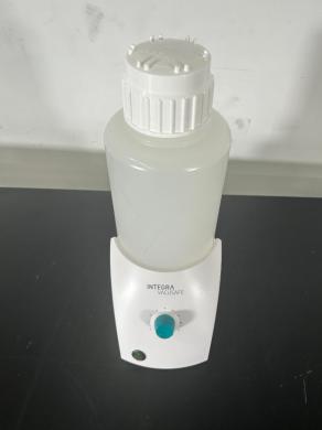 INTEGRA Vacusafe Compact Laboratory Vacuum Pump with Integrated Liquid Collection-cover