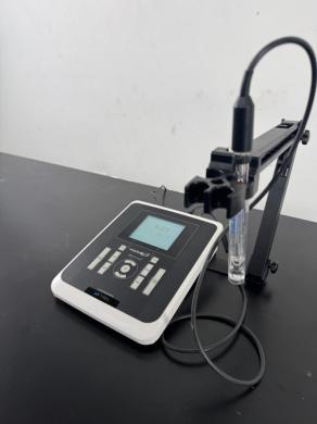 VWR pHenomenal pH 1100 L Benchtop pH and Temperature Meter-cover