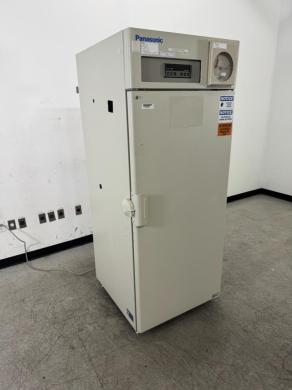Panasonic MDF-U731M Ultra-Low Biomedical Freezer-cover