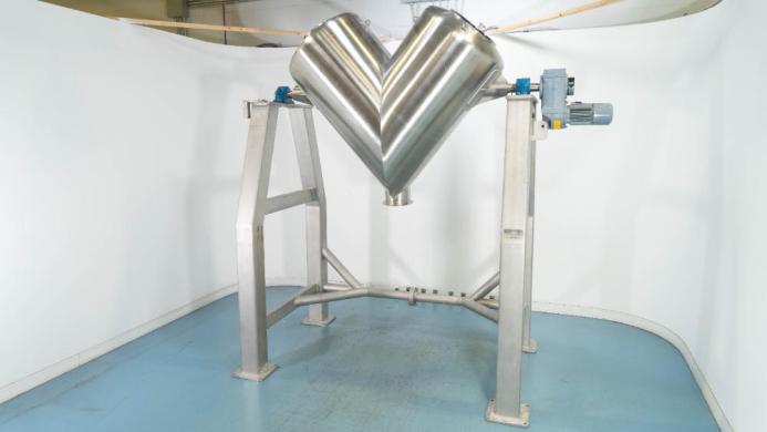 A&M Process Equipment ATS300 30 Cubic Foot V-Blender-cover
