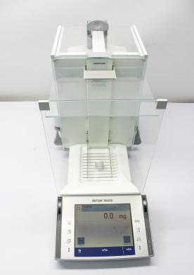 Mettler Toledo XP205DR Analytical Balance with 220g/81g Capacity and 0.01mg Readability-cover