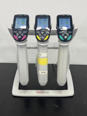 Thermo Scientific E1-ClipTip Electronic Pipette Equalizers and Multi-Pipette Stand-cover