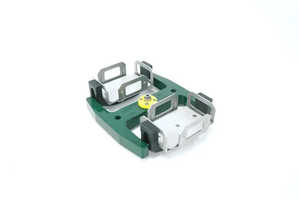Hettich 1422 Centrifuge with 1754 Swing-Out Rotor and Two 1735 MTP Holders
