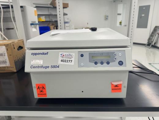 Eppendorf 5804 High-Speed Benchtop Centrifuge for Biological Samples-cover