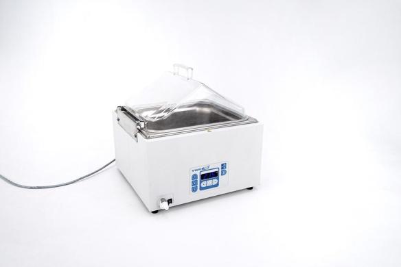 VWR 462-0557 Laboratory Water Bath, 12 L, +5 °C to 99 °C-cover