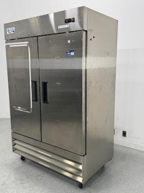 Avantco Double Door Reach-In Refrigerator Model 178A49RHC-cover