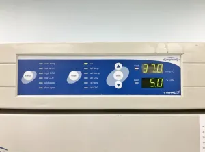 VWR Symphony Double Stacked Water Jacketed CO2 Incubators for Cell Culture, 7 of 19