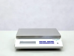 Mettler SB32000 Industrial Balance, 2 of 4