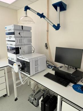 Agilent 1290 InfinityLab II LCMS System with LC/MSD iQ Mass Spectrometer-cover