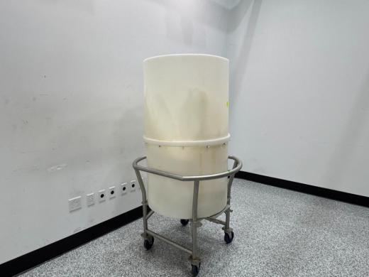 Pall Corporation Industrial Single-Use Mixing Tank with 500-Liter Capacity-cover