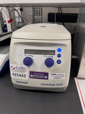 Eppendorf 5418 Benchtop Centrifuge with Digital Control Panel-cover