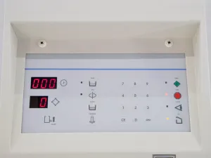 Thermo Scientific Centra-W Automated Cell Washer, 5 of 5