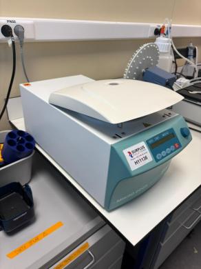 Hettich Mikro 200 R High-Speed Benchtop Microcentrifuge with Digital Control-cover