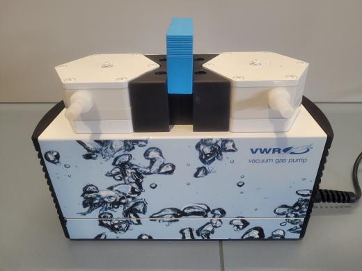 VWR / KNF VP 820 diaphragm vacuum pump PM20404.820.3-cover