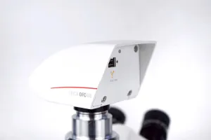 Leica DMLS Trinocular Microscope with Abbe Condenser, 10x/40x/100x Objectives and DFC450 Camera, 4 of 9