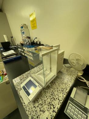 Mettler Toledo XS205DU Dual Range Analytical Balance with LC-P45 Printer and Granite Slab-cover