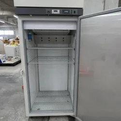 Revco REL3004A21 Refrigerated Storage Cabinet, 6 of 8
