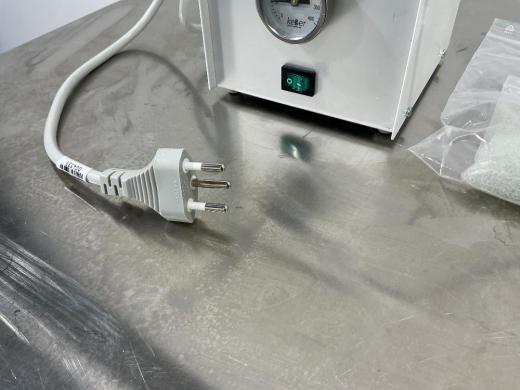 Simon Keller Steri 250 Laboratory Sterilizer with Integrated Pressure Gauge-cover