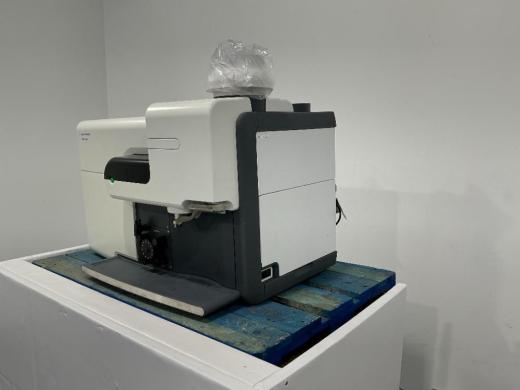 Agilent 4200 MP-AES Microwave Plasma Atomic Emission Spectrometer with External Gas Control-cover