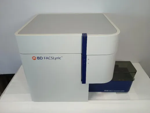 BD FACSLyric Flow Cytometer RUO with 3 Lasers and 10-Color Multiparameter Analysis